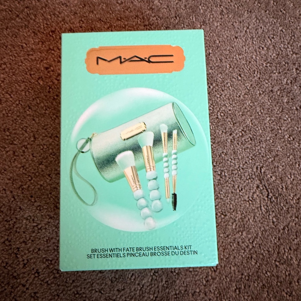 MAC Makeup Brushes